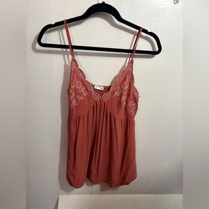 Love on a hanger Woman's Top Size Small